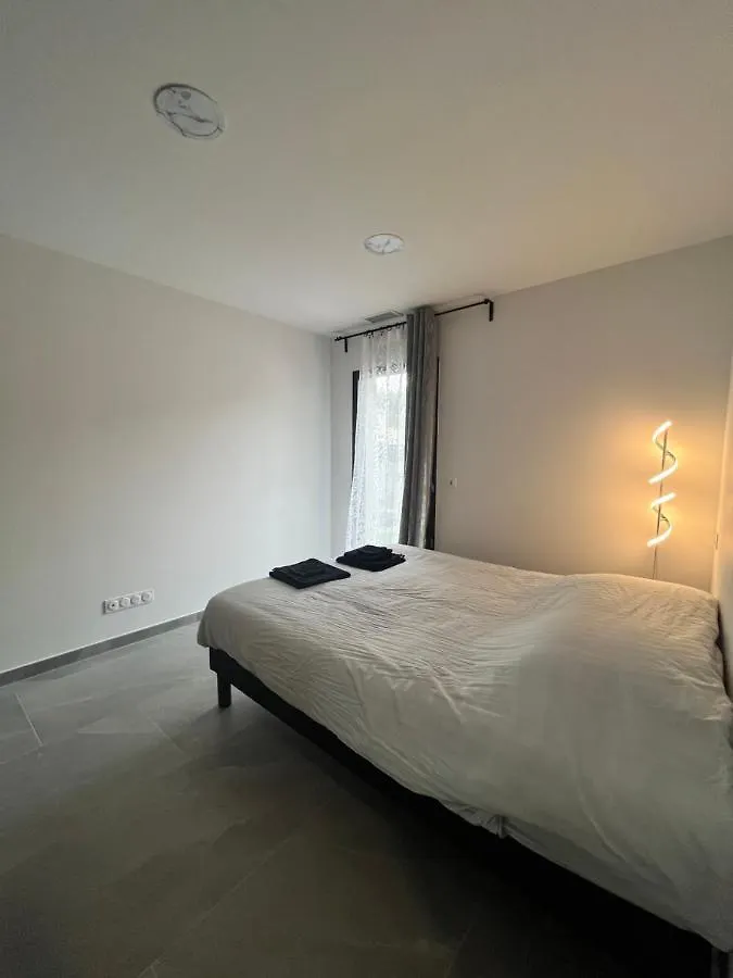 Holiday home Villa Les Vieux Chenes Vacqueyras